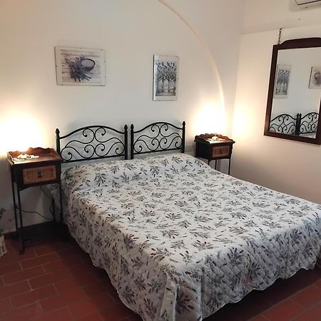 Agriturismo La Burraia Vicino A San Gimignano 甘巴西 外观 照片